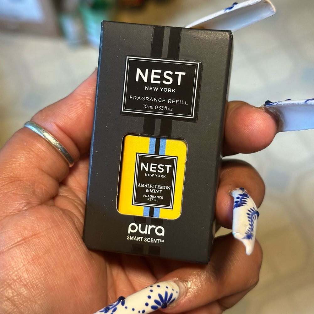 ✨NEW✨ Pura Smart Vial home diffuser in Amalfi Lemon 🍋 y Mint.